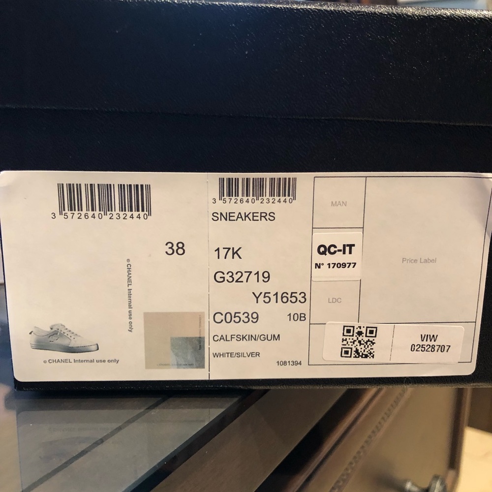Chanel sneakers size 38